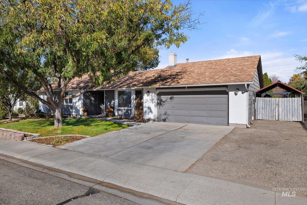 7568 W War Bonnet Dr, Boise, ID 83709 photo 3