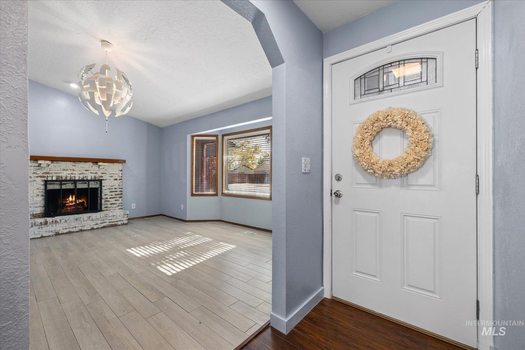7568 W War Bonnet Dr, Boise, ID 83709 photo 5