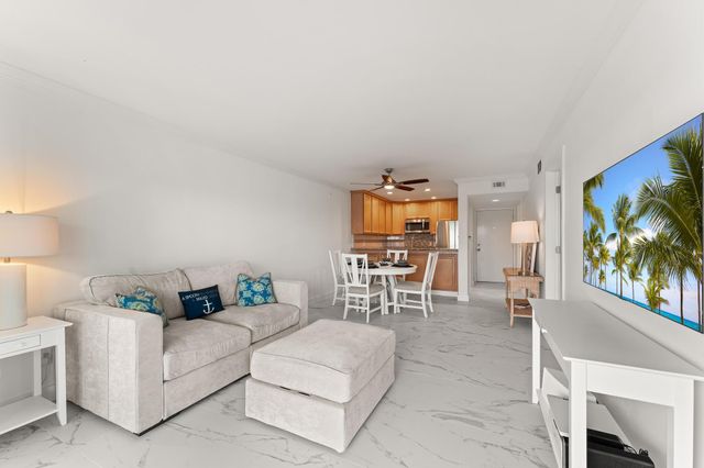 40 NE Plantation Road 306, Stuart, FL 34996