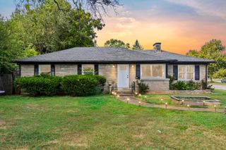 901 Lane Allen, Lexington, KY 40504