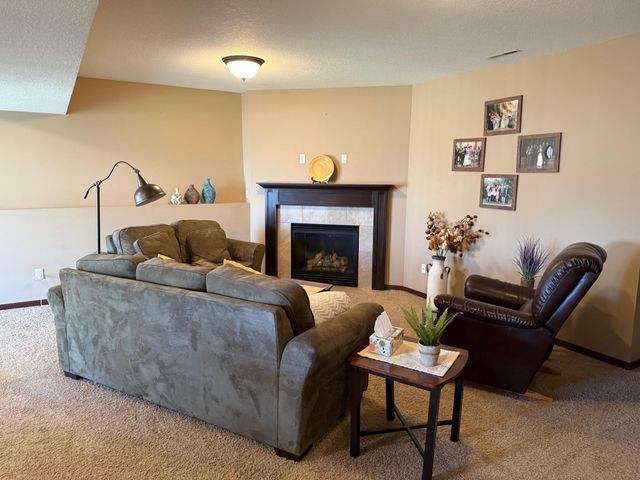 4029 Stone Point Drive NE, Rochester, MN 55906