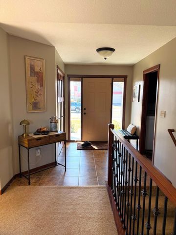 4029 Stone Point Drive NE, Rochester, MN 55906