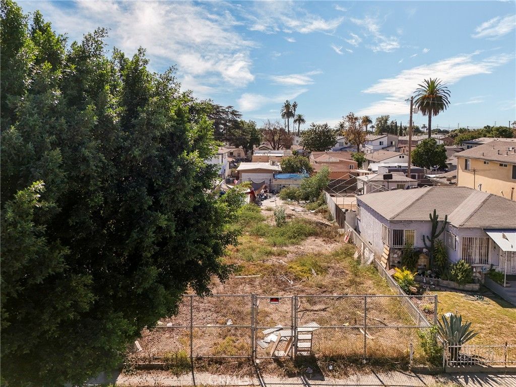 854 E 87th Street, Los Angeles, CA 90002 — exterior