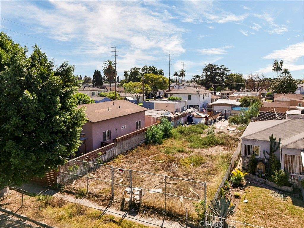 854 E 87th Street, Los Angeles, CA 90002 — photo 2