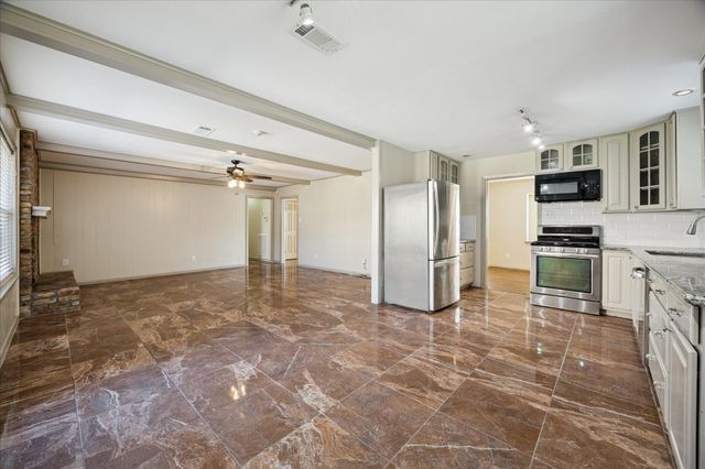 10718 Inwood Drive, Houston, TX 77042