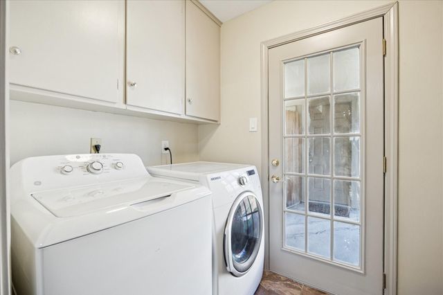 10718 Inwood Drive, Houston, TX 77042