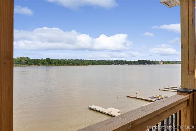 4818 Upper River Road, Jeffersonville, IN 47130