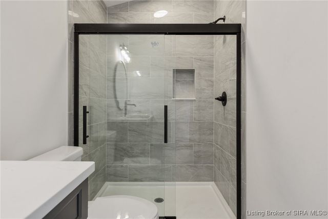 4818 Upper River Road, Jeffersonville, IN 47130