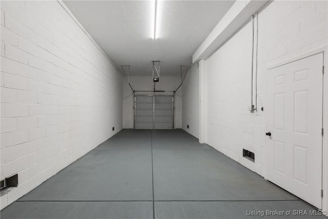 4818 Upper River Road, Jeffersonville, IN 47130