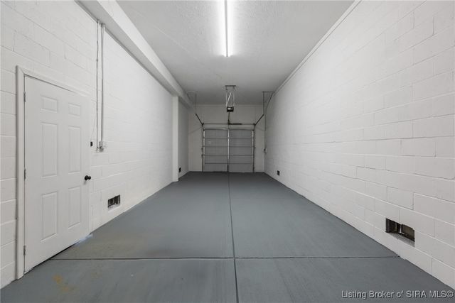 4818 Upper River Road, Jeffersonville, IN 47130