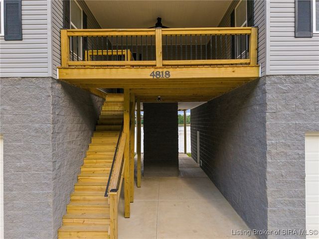 4818 Upper River Road, Jeffersonville, IN 47130