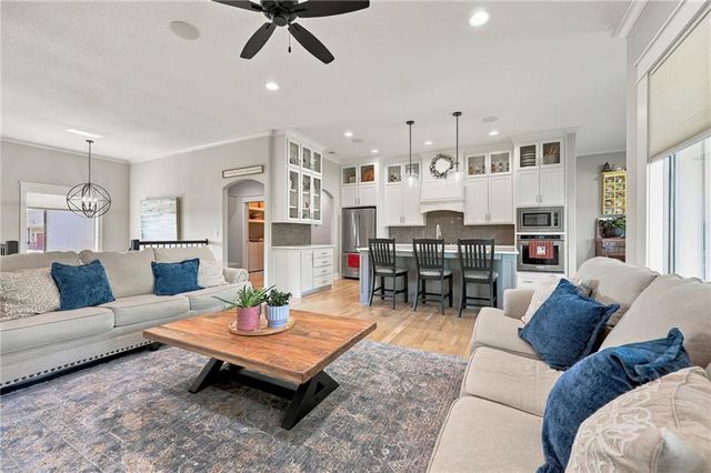 9305 SW Sushi Circle, Lee's Summit, MO 64064