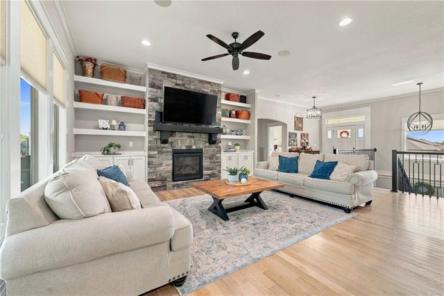 9305 SW Sushi Circle, Lee's Summit, MO 64064