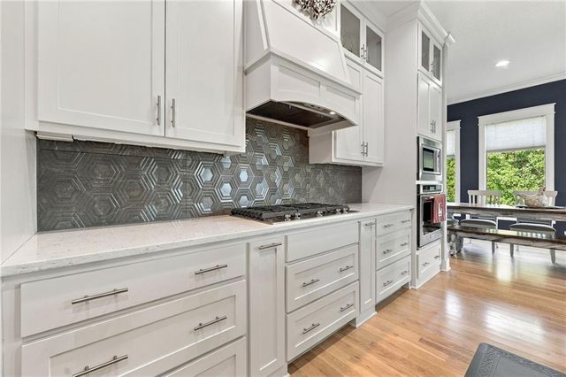 9305 SW Sushi Circle, Lee's Summit, MO 64064