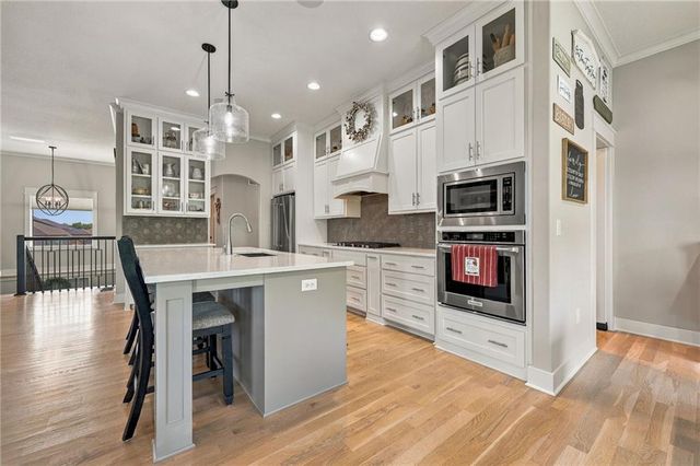 9305 SW Sushi Circle, Lee's Summit, MO 64064