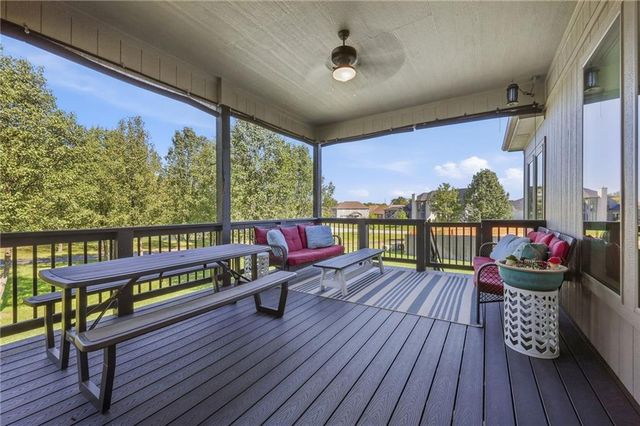 9305 SW Sushi Circle, Lee's Summit, MO 64064