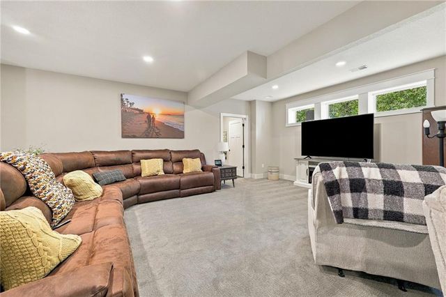 9305 SW Sushi Circle, Lee's Summit, MO 64064