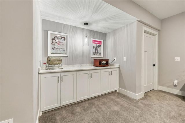 9305 SW Sushi Circle, Lee's Summit, MO 64064