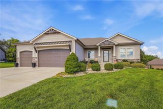 9305 SW Sushi Circle, Lee's Summit, MO 64064