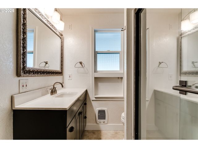 2925 VAN Ave, Eugene, OR 97401