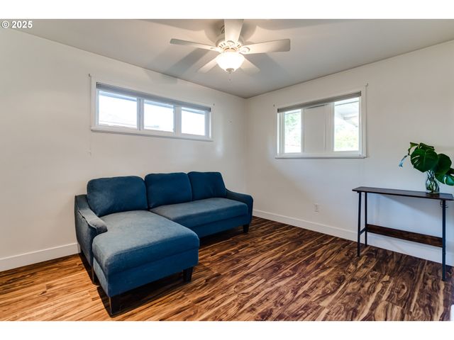 2925 VAN Ave, Eugene, OR 97401