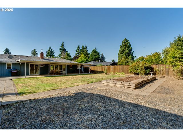 2925 VAN Ave, Eugene, OR 97401