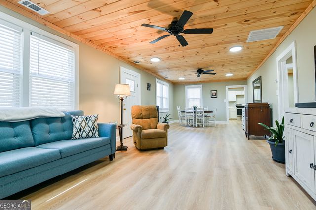 1160 Moody Street, Union Point, GA 30669