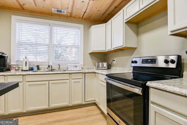 1160 Moody Street, Union Point, GA 30669