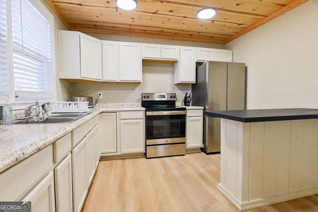 1160 Moody Street, Union Point, GA 30669