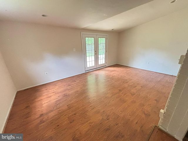 7439 LONG PINE DR, Springfield, VA 22151