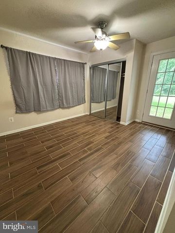 7439 LONG PINE DR, Springfield, VA 22151