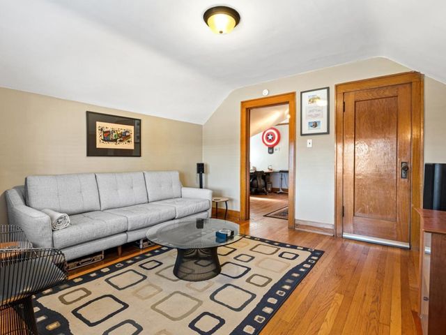 7205 JACKSON Boulevard, Forest Park, IL 60130