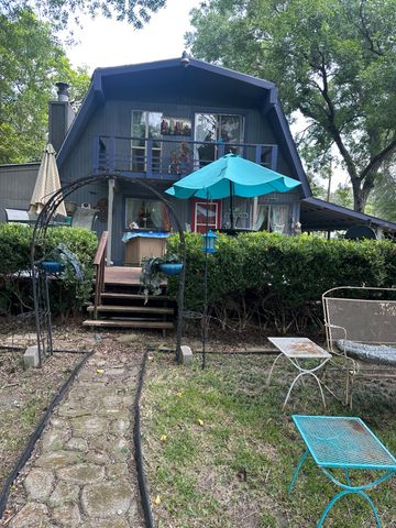 355 Spring Valley Street, Gun Barrel City, TX 75156