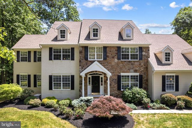 2076 SAINT PETERS RD, Pottstown, PA 19465