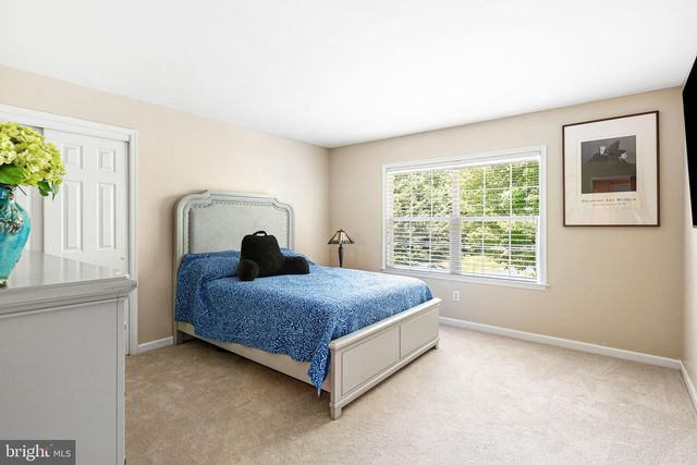 2076 SAINT PETERS RD, Pottstown, PA 19465