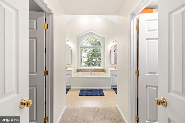 2076 SAINT PETERS RD, Pottstown, PA 19465