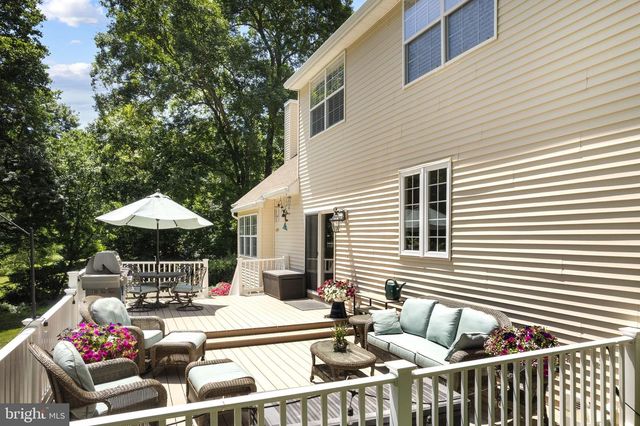 2076 SAINT PETERS RD, Pottstown, PA 19465