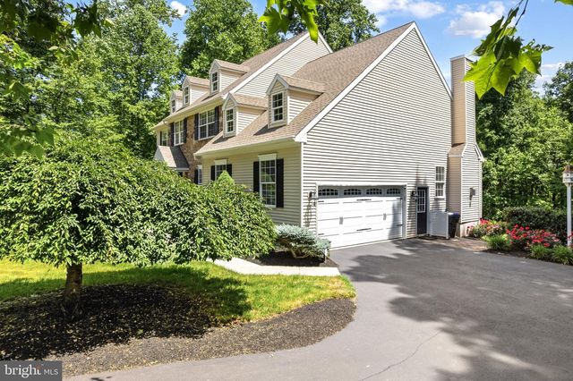2076 SAINT PETERS RD, Pottstown, PA 19465