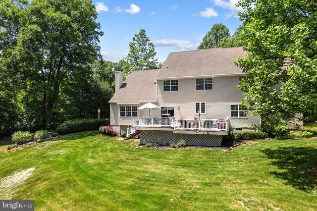 2076 SAINT PETERS RD, Pottstown, PA 19465