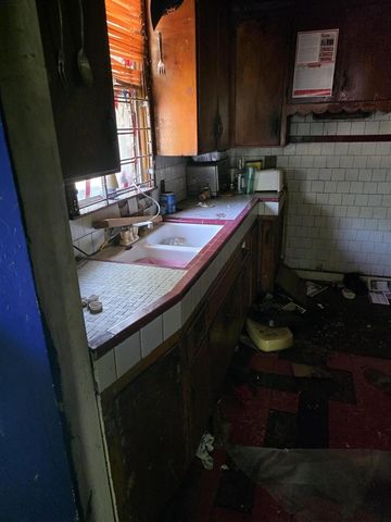 13036 Filbert Street, Detroit, MI 48205