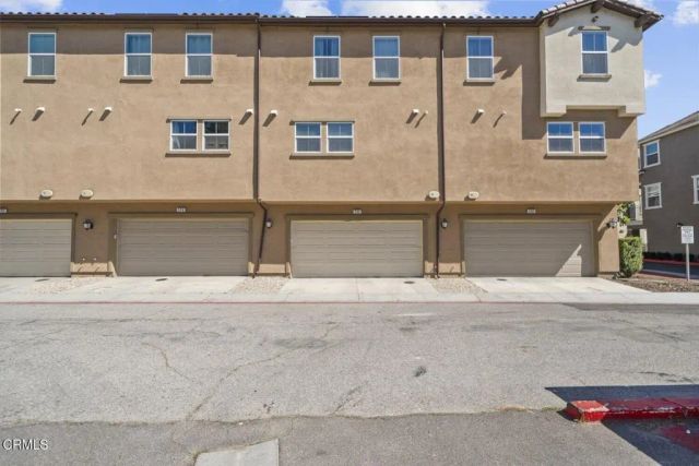 586 Apricot Lane, Fillmore, CA 93015