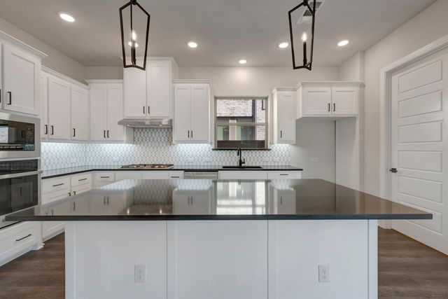 1857 Lightner Road, Van Alstyne, TX 75495