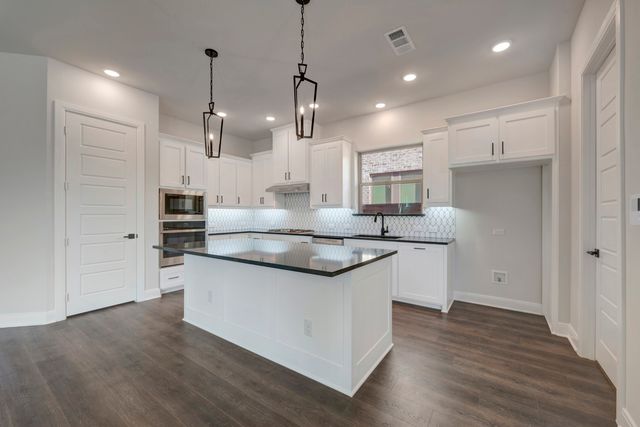 1857 Lightner Road, Van Alstyne, TX 75495