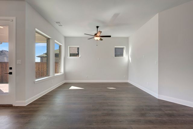 1857 Lightner Road, Van Alstyne, TX 75495