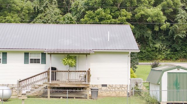 8664 Old Dixie Highway, Spring City, TN 37381