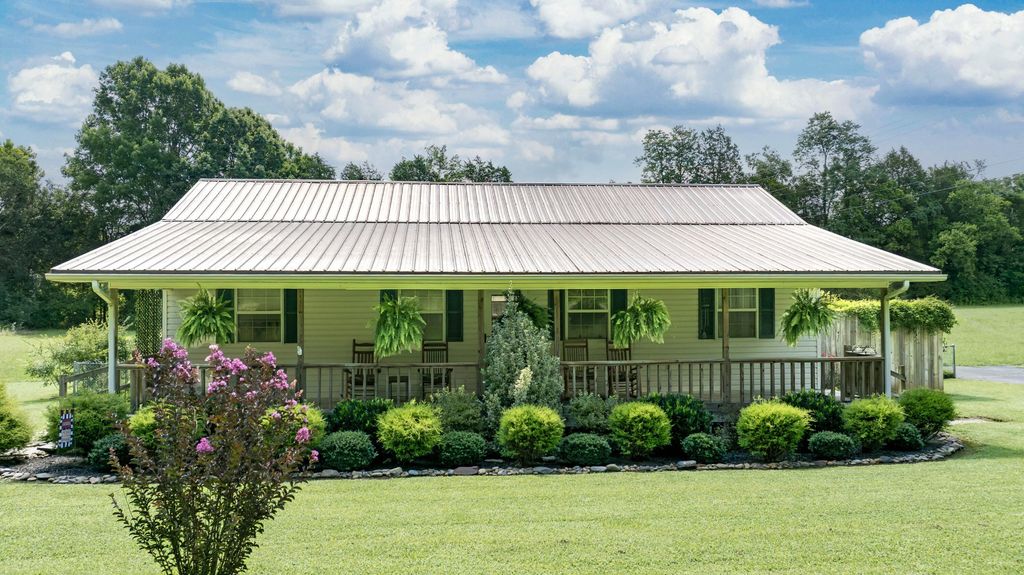 8664 Old Dixie Highway, Spring City, TN 37381