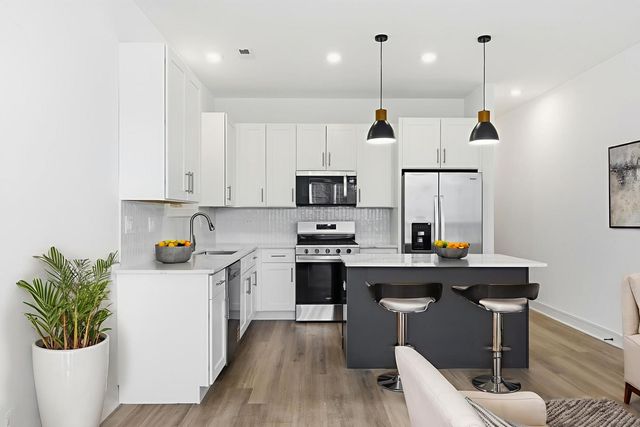 4739 S Indiana Avenue, Chicago, IL 60615