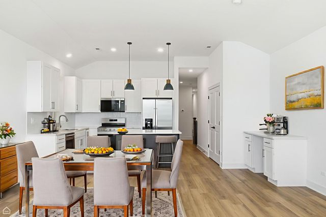 4739 S Indiana Avenue, Chicago, IL 60615