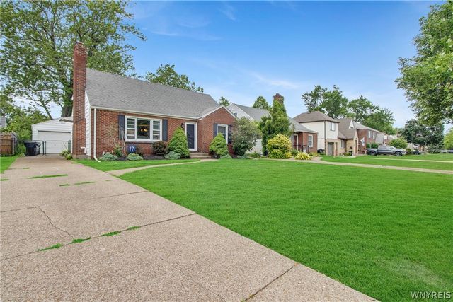 224 Paramount Parkway, Tonawanda, NY 14223