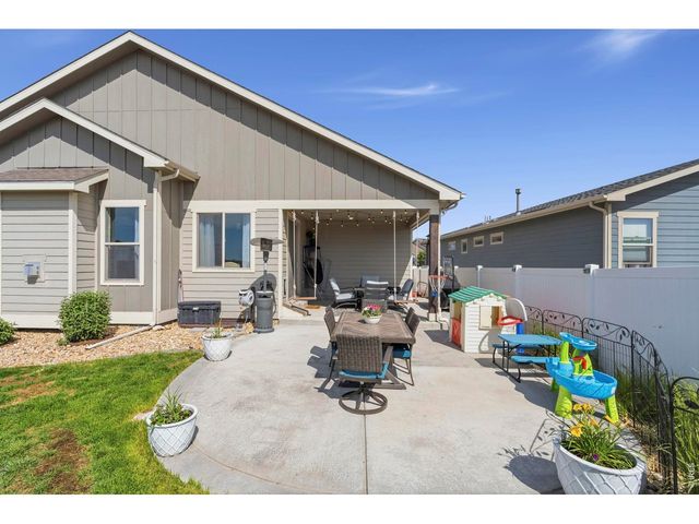 1815 Holloway Dr, Windsor, CO 80550